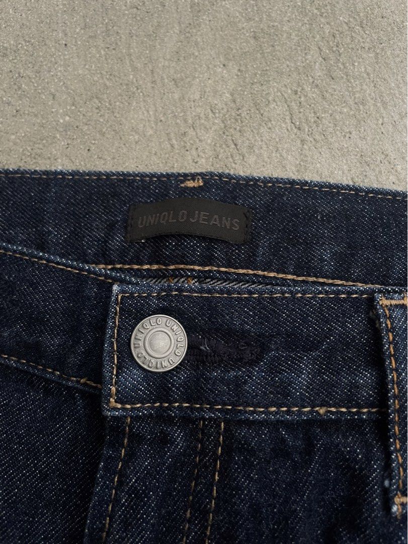 Uniqlo Raw Selvedge Denim (Category: Jeans) located in Manila. Submitted by jarchive (Listing ID 1468774166, Image 3). Description: - Excellent condition - Size 34 - Thigh 9 - Length 41 - Leg open 8.