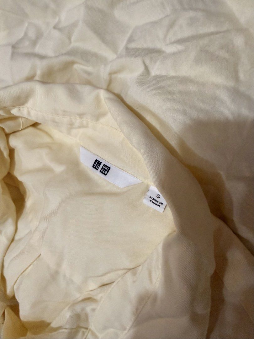 Uniqlo Rayon Long Sleeve Blouse SMALL (Category: Longsleeves) located in Marikina City. Submitted by wearism (Listing ID 1468766126, Image 3). Description: 100% original Uniqlo. AVAILABLE UNTIL POSTED LAST PRICE POSTED Size: Small Fit: Relaxed Color: Yellow (pastel) No when worn photo Location: Santo Niño, Marikina Shipping via J&T c/o buyer (NCR Php60) Can arrange via Lalamove c/o buyer. GOtyme/BDO payment..