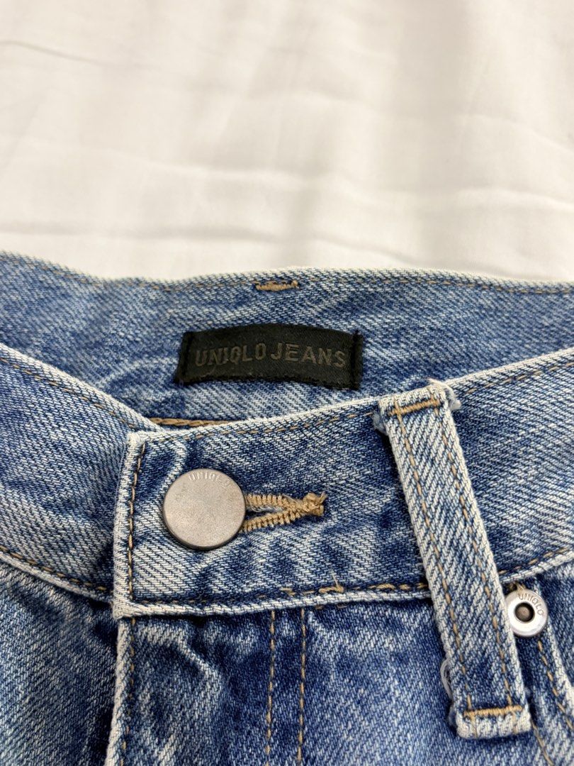 Uniqlo Straight Jeans (Category: Jeans) located in Quezon City. Submitted by fellceas (Listing ID 1468759529, Image 2). Description: - Brand: Uniqlo - Color: Mid blue wash - Style: High rise, straight leg, 5-pocket design - Size: Tag size 23 (approx. 58.5cm waist) - Material: 100% cotton for everyday comfort RFS: Decluttering. Too many jeans. .