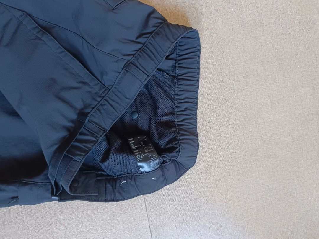 Uniqlo Utility Geared Cargo Pants (Category: Activewear) located in Tarlac. Submitted by manaloallenrobert27 (Listing ID 1468777475, Image 3). Description: Uniqlo Utility Geared Cargo Pants - Medium - Grey - Almost Brandnew - Used 2X only - Excellent Condition - 10/10 - Php 780 free shipping .