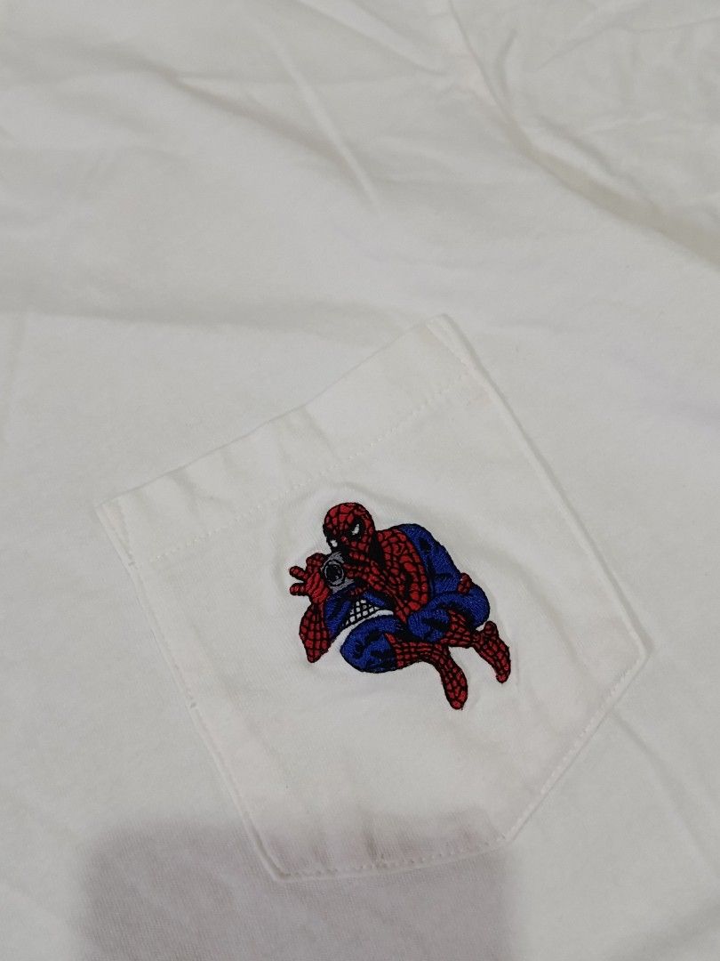UNIQLO X MARVEL SPIDERMAN TSHIRT (Freeshipping) (Category: Tshirts & Polo Shirts ) located in Quezon City. Submitted by gyl-stop (Listing ID 1468851069, Image 3). Description: free shipping 20 x 26.5 excellent condi cr: 9.8/10 issue: none.