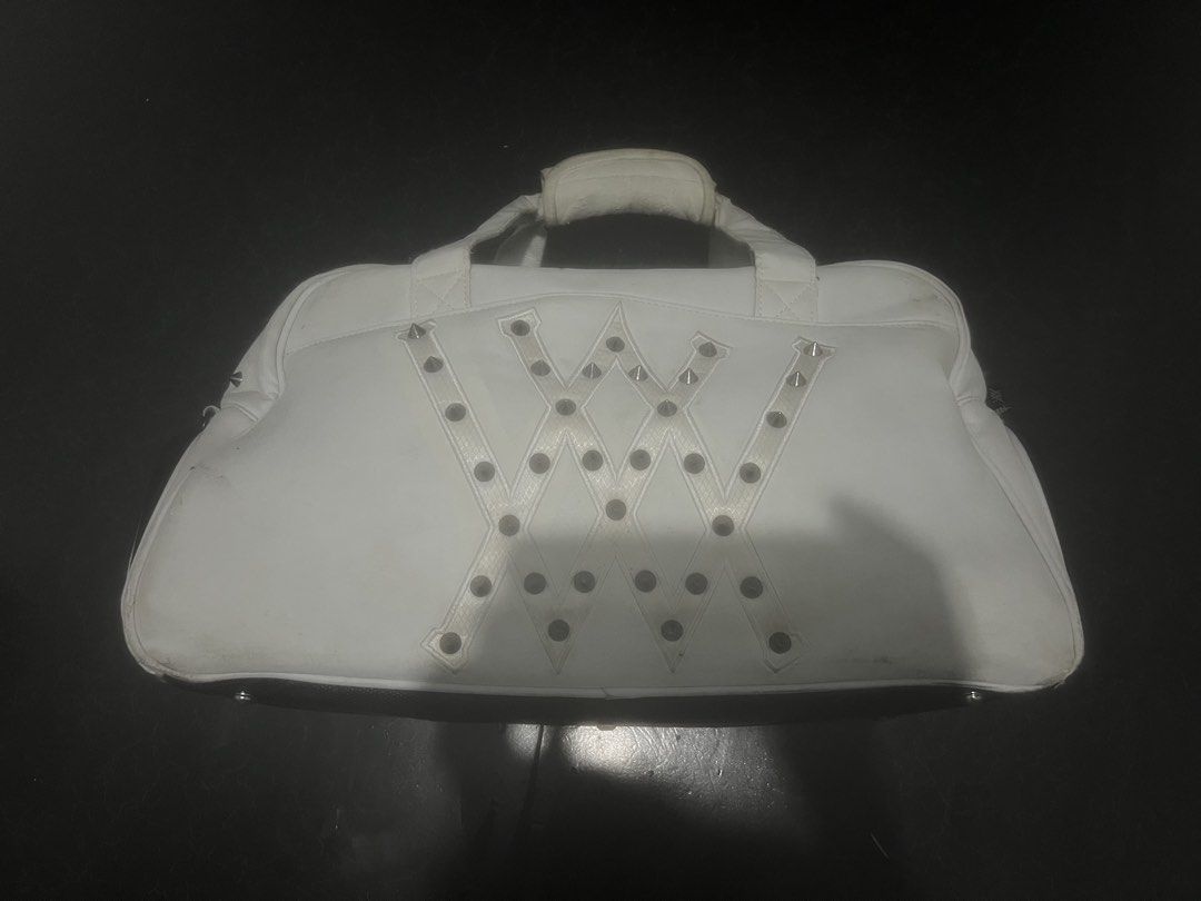 Unique Y2K Studded Duffle Bag (Category: Sling Bags) located in Davao. Submitted by fundsforliving (Listing ID 1468811056, Image 1). Description: -Has Longer strap for shoulder carry -Need Deep Cleaning -Check last slide issue .