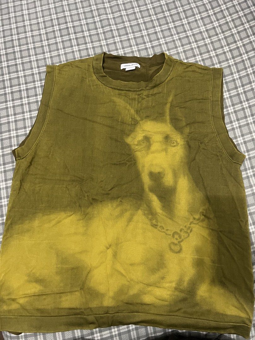 URBAN REVIVO Knitted Vest type (Category: Vests) located in Manila. Submitted by charlixcxshop (Listing ID 1468784448, Image 1). Description: Urban Revivo Brand Size : M but can fit L RFS : Bought last year not using anymore DM me for more details.