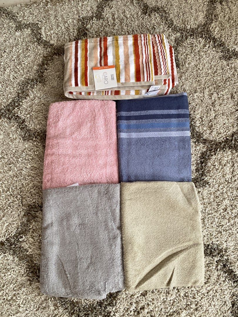 US Brands Bath Towels (Category: Bedding & Towels) located in Batangas. Submitted by lux_kimmy (Listing ID 1468841481, Image 1). Description: 380 each all us brands.