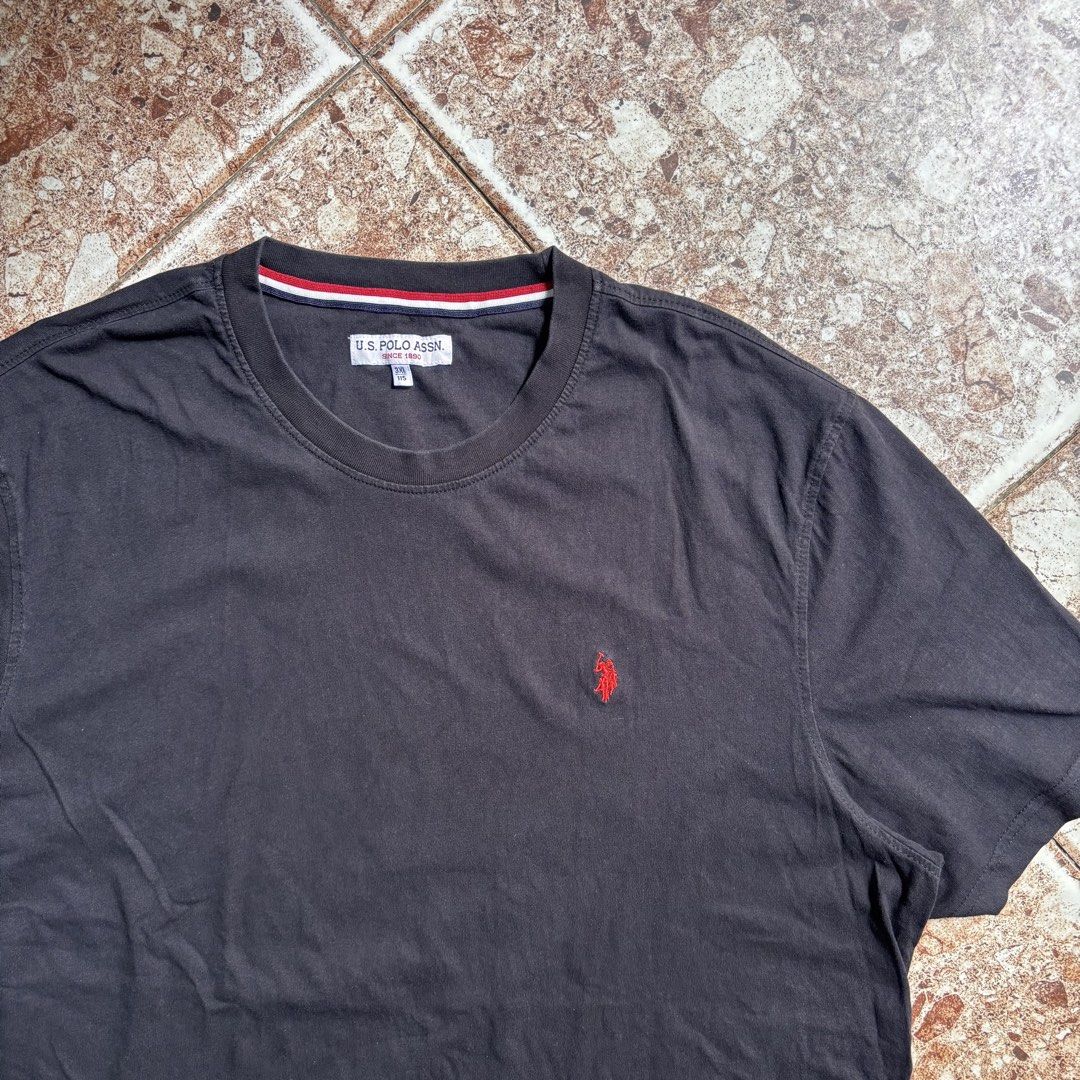Us Polo Assn (Category: Tshirts & Polo Shirts ) located in Manila. Submitted by loydgani (Listing ID 1468764652, Image 2). Description: Length 30 Width 23 Sleeve Length 17 Colorate 9/10 Size (XXL) on tags Issue ❌ price + sf 📍Cebu.