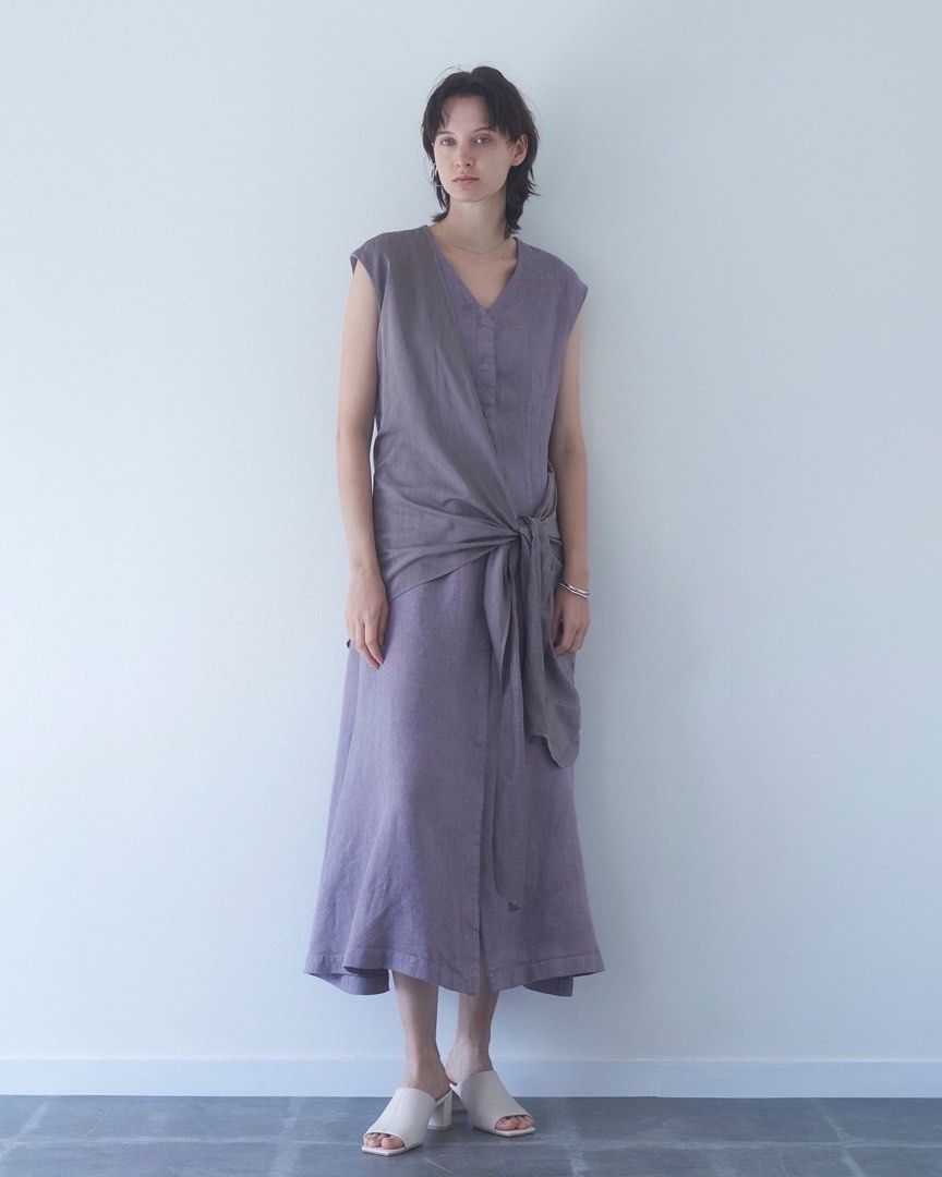 Uttrykk Drape Tie Stack Dress + Covered Snap Buttons Mortar Gray (Category: Dresses) located in Quezon City. Submitted by jswinton (Listing ID 1468728201, Image 1). Description: Mortar Gray Neck 9” Shoulder 19” Armhole: 14” Chest:17” Waist: 31” Hips: 46” Length: 49” Original price: P20,780 .