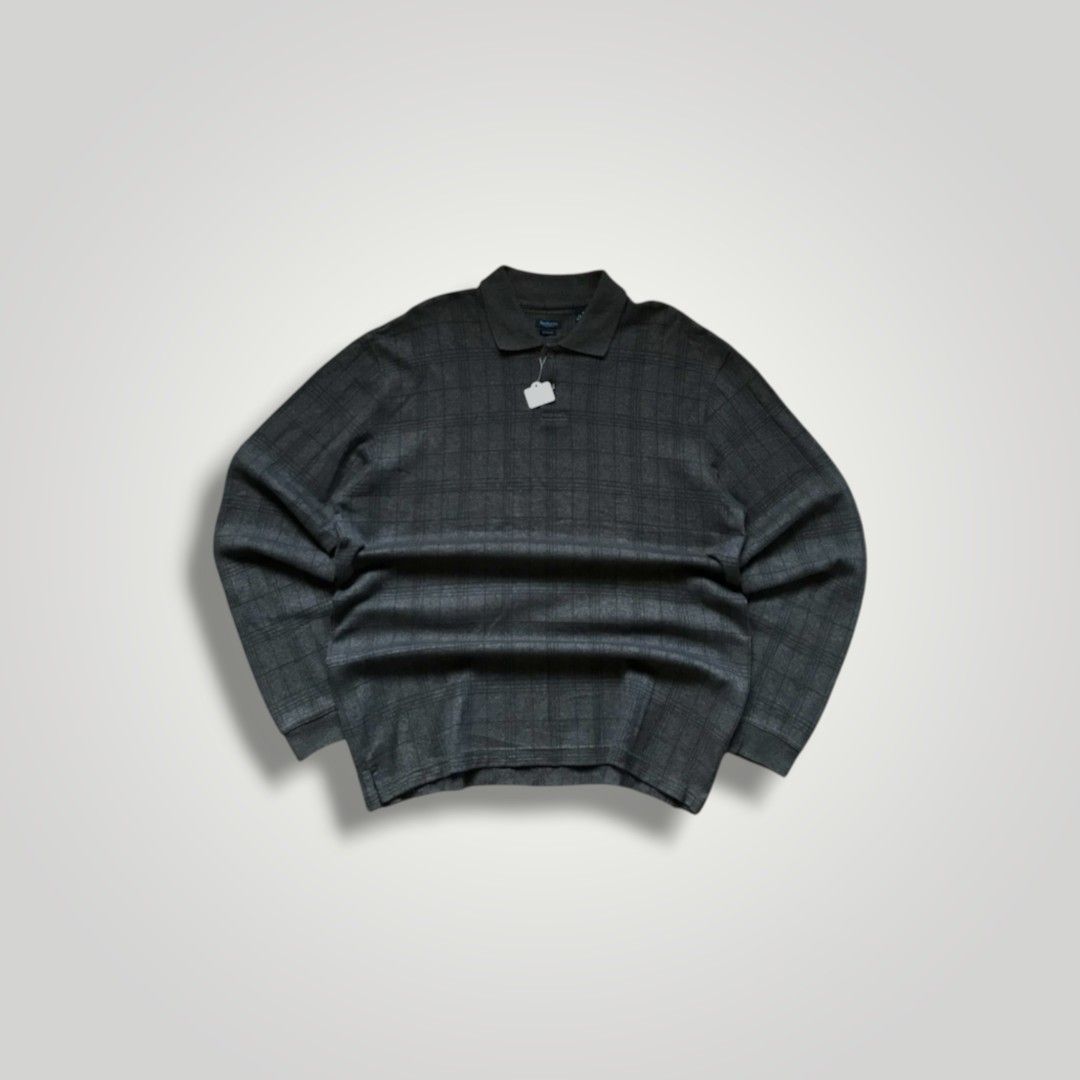 Van Heusen Quarter Buttons Longsleeves 💥 (Category: Coats, Jackets and Outerwear) located in Batangas. Submitted by adoboqt (Listing ID 1468907964, Image 1). Description: .