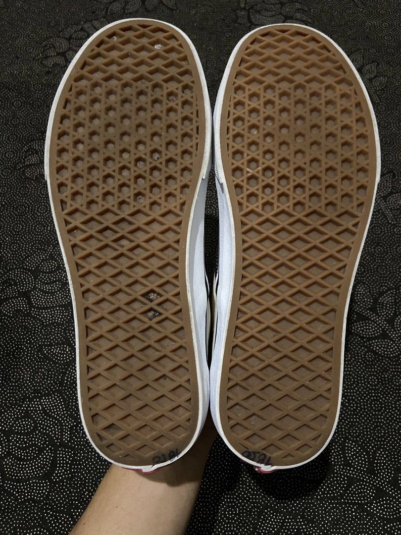 Vans Classic Slip’On Checkerboard🔥 (Category: Sneakers) located in Liloan. Submitted by kjsneaks (Listing ID 1468804577, Image 3). Description: WTS📢 Size 9 men, 27cm Authentic Excellent condition Sign of usage Can do shipping nationwide Dm me📥.