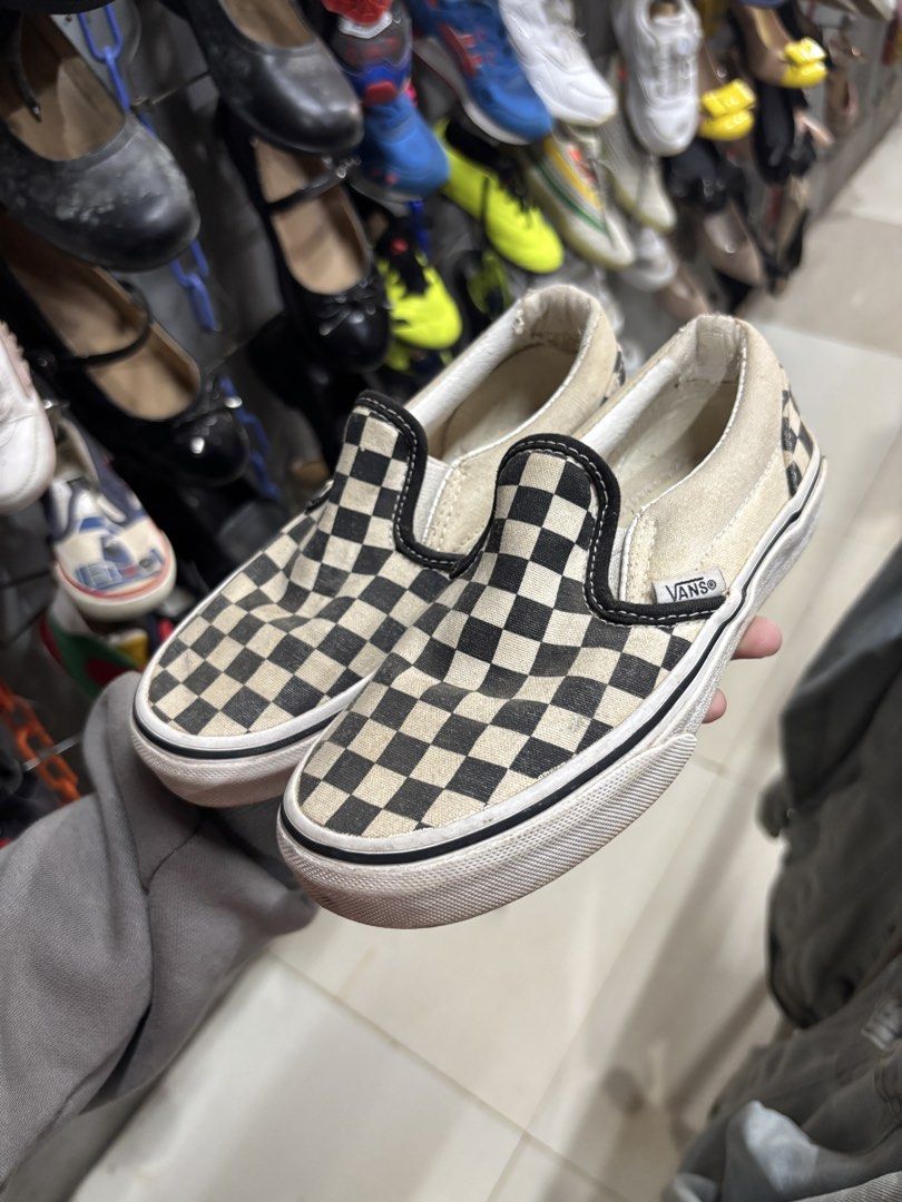 Vans kids shoes (Category: Babies & Kids Fashion) located in Puerto Princesa. Submitted by 18arc (Listing ID 1468717883, Image 1). Description: Vans shoes for hook up Pls check photos.