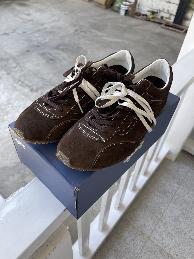 Vans LX SLP Trainer (Category: Sneakers) located in San Mateo. Submitted by danielbugs (Listing ID 1468748430, Image 3). Description: Vans LX SLP Trainer Pig suede brown, size 9.5 US/11.0 women BRAND NEW - Fitted only, never been used Bought in ABC Mart Taiwan RFS: Bawal na sa flats .