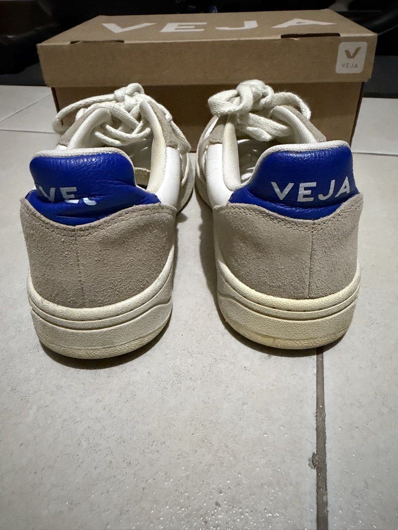 Veja V-10 Chromefree Leather Sneakers (Category: Sneakers) located in Pasig City. Submitted by lo_pernz (Listing ID 1468810833, Image 3). Description: Colorway: Extra White_Sahara_Paros Condition: Worn a few times Inclusions: Original shoebox included.