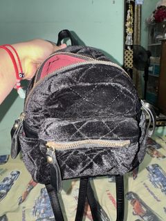 (Category: ) located in . Submitted by ligayajm (Listing ID 1468879702, Image 1). Description: .