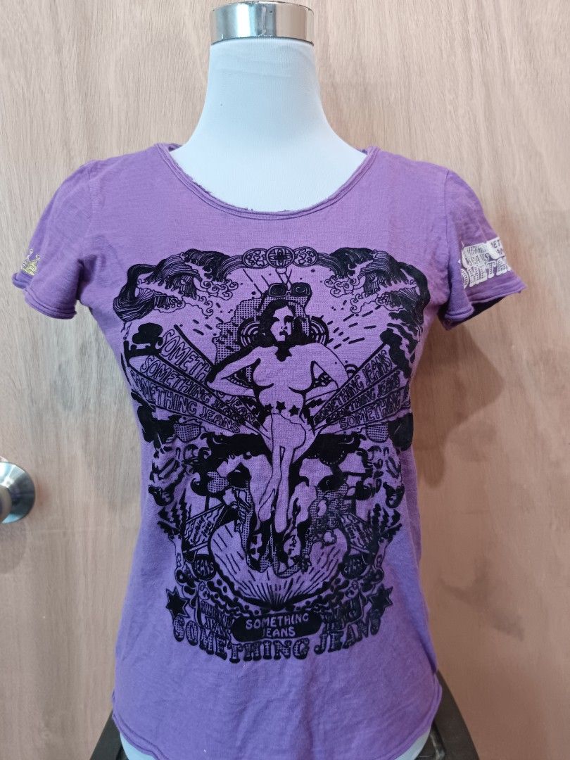 Venus jeans y2k top (Category: Shirts) located in Davao. Submitted by mln-boutique (Listing ID 1468735909, Image 2). Description: size - m good condition missing 1 beads.
