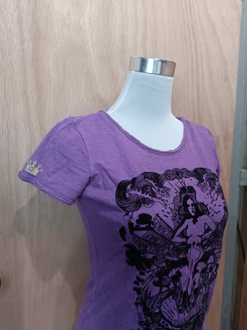 Venus jeans y2k top (Category: Shirts) located in Davao. Submitted by mln-boutique (Listing ID 1468735909, Image 3). Description: size - m good condition missing 1 beads.