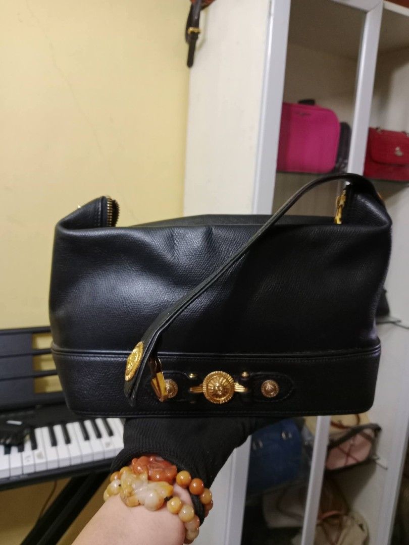 Versace vanity (Category: Clutches) located in Angeles City. Submitted by mjshoppingretail (Listing ID 1468753338, Image 3). Description: rare Find Gianni Versace.