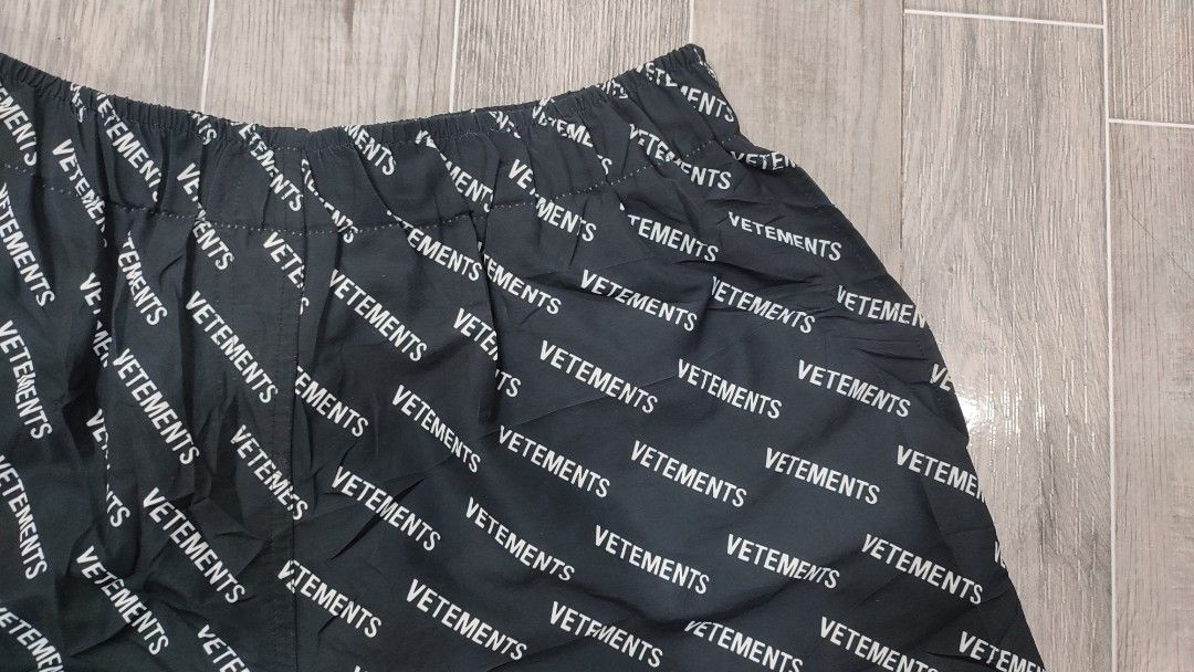 VETEMENS (Category: Shorts) located in Manila. Submitted by fhilbelensoncuenco09 (Listing ID 1468823225, Image 3). Description: WIDTH - 30 33 L - 16.