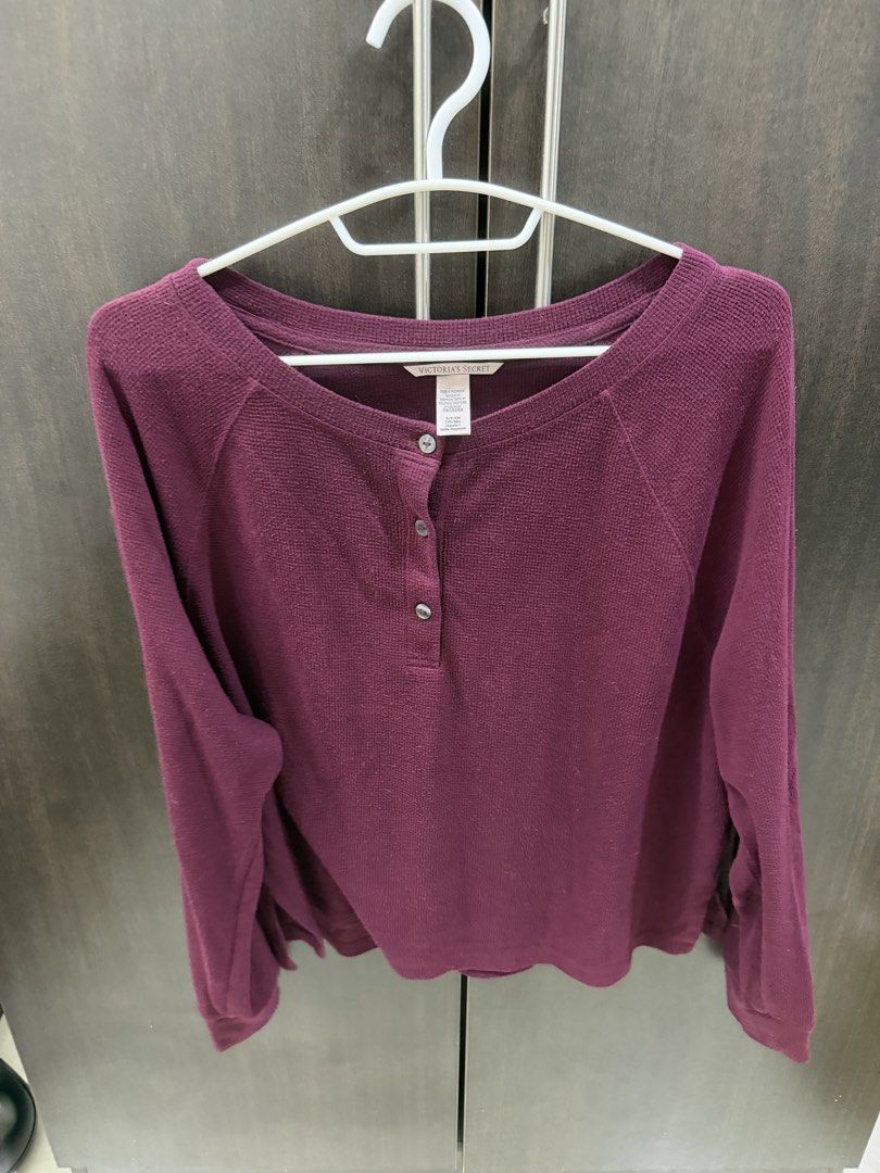 Victoria's Secret Top / Longsleeve (Category: Longsleeves) located in Mandaluyong City. Submitted by mry.mry (Listing ID 1468802243, Image 1). Description: .