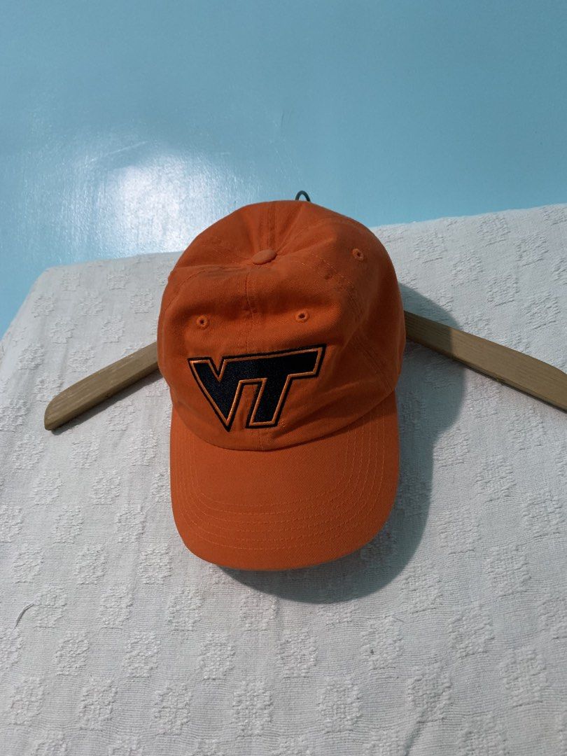 Vintage (Category: Caps & Hats) located in Bayombong. Submitted by johnestrell315 (Listing ID 1468875145, Image 2). Description: .