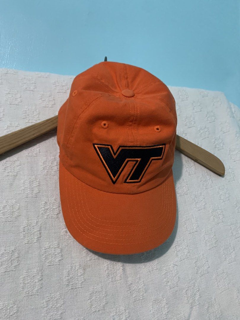 Vintage (Category: Caps & Hats) located in Bayombong. Submitted by johnestrell315 (Listing ID 1468875145, Image 1). Description: .