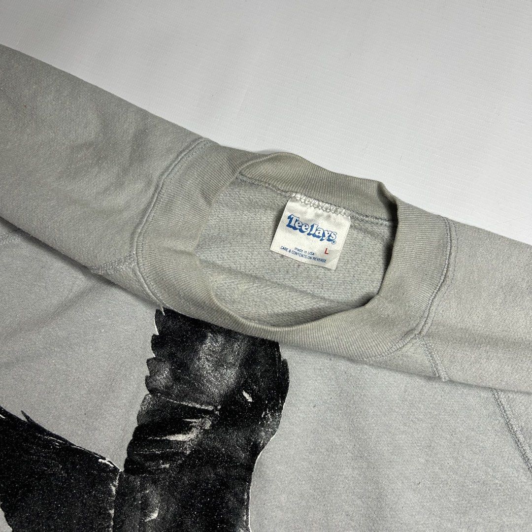 Vintage 1987 Teejays Crewneck (Category: Tshirts & Polo Shirts ) located in Antipolo. Submitted by wvyfrnds (Listing ID 1468751572, Image 2). Description: Vintage 1987 Teejays Crewneck Size: L Color: Gray Dimensions (Inches): Length: 24 Width: 23.5 Color Rate: 8/10 Issues - Slightly yellowish neckline & minimal white paint stain in sleeves 395 PLUS SF.