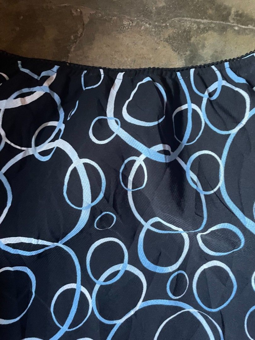 Vintage 2000s y2k midi skirts (Category: Skirts) located in San Fabian. Submitted by thriftbyfleur (Listing ID 1468776427, Image 3). Description: .