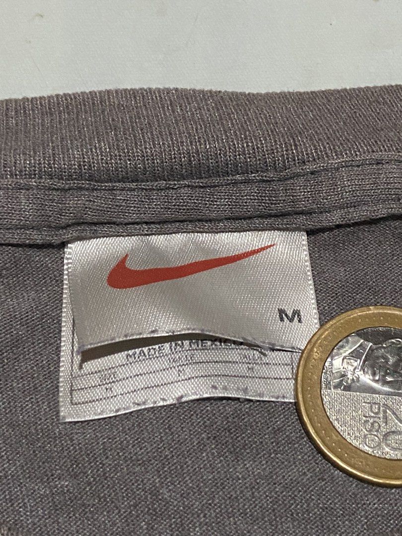Vintage 90’s Nike Shirt (Category: Activewear) located in Cavite. Submitted by plankdalooter (Listing ID 1468829829, Image 3). Description: 22 width 28 length 8/10 color rate.