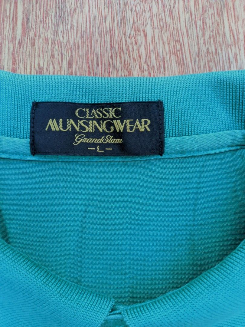 Vintage authentic Munsingwear polo size L (Category: Tshirts & Polo Shirts ) located in Kapalong. Submitted by hashhthrift (Listing ID 1468807875, Image 2). Description: authentic no issue excellent condition color rate 10/10 measurements: w 22 l 28.