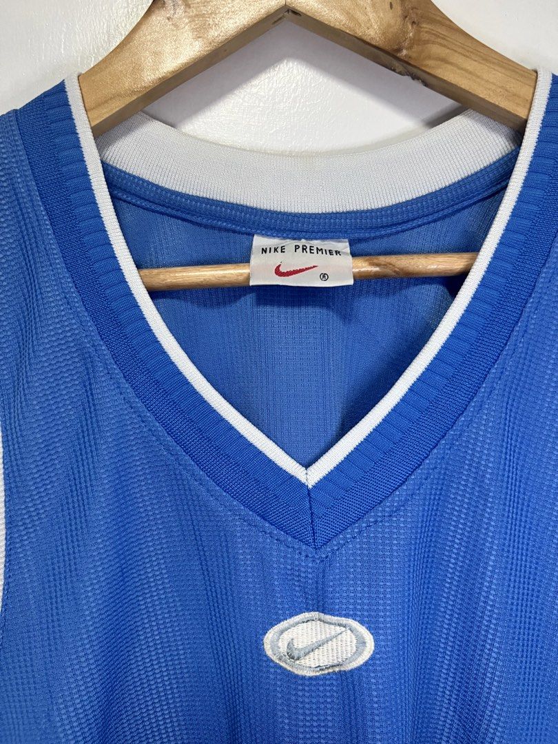 Vintage blue Nike athletic tank top (Category: Activewear) located in Muntinlupa City. Submitted by thriftdripbyjm (Listing ID 1468830115, Image 3). Description: Color rate: 10/10 Dimes: 20x28 Issue: none Price: 750 + sf.
