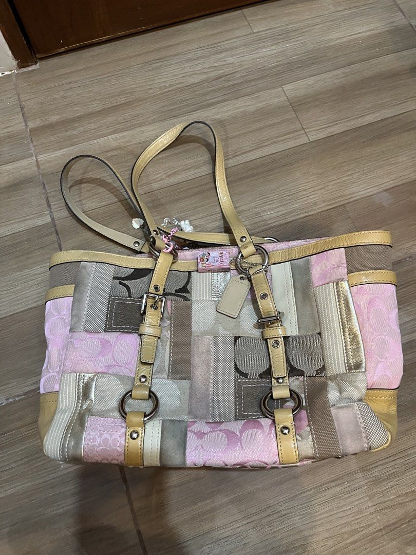 Vintage Coach Pink Patchwork Tote (Category: Luxury Bags & Wallets) located in Manila. Submitted by kantiique (Listing ID 1468729203, Image 2). Description: VERY GOOD CONDITION no major issues very spacious, cute pink color and design dm for more pics and inquiries.