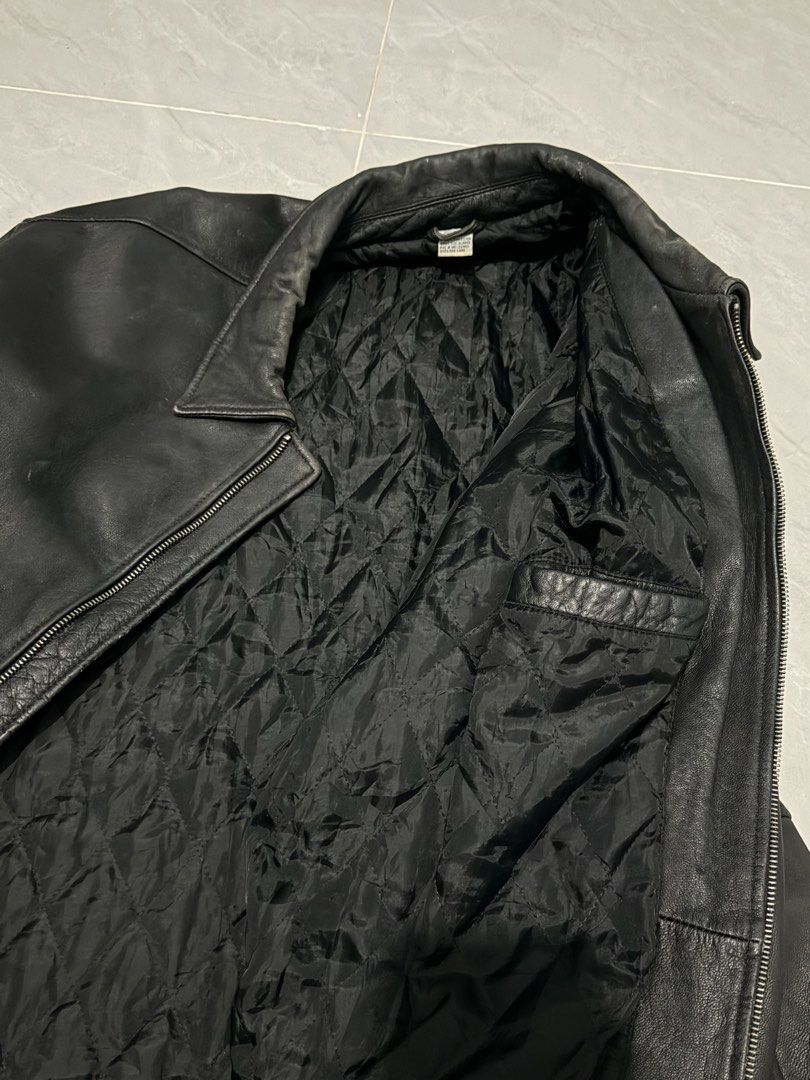 Vintage Genuine Leather Jacket (Category: Coats, Jackets and Outerwear) located in Mandaluyong City. Submitted by declutteringggg101 (Listing ID 1468922178, Image 2). Description: With “Rep” (Taylor Swift) at the back- removable by washing/alcohol .