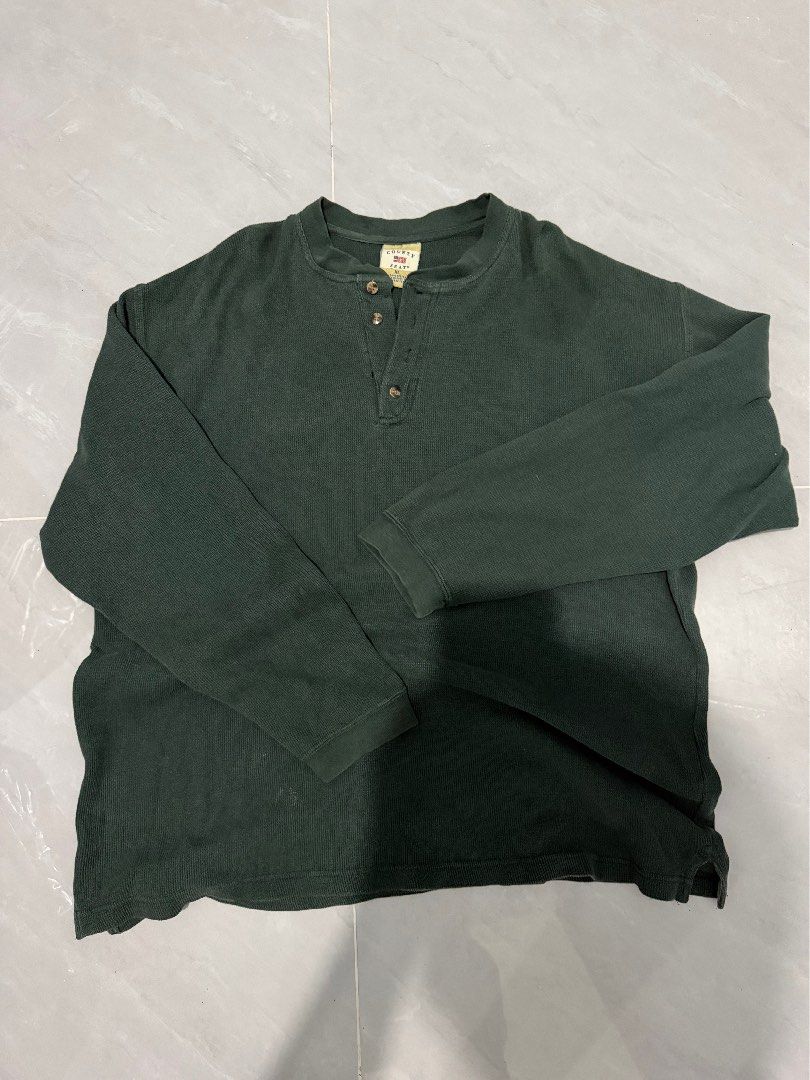 Vintage Henley Sweater (Category: Coats, Jackets and Outerwear) located in Mandaluyong City. Submitted by declutteringggg101 (Listing ID 1468922557, Image 1). Description: .