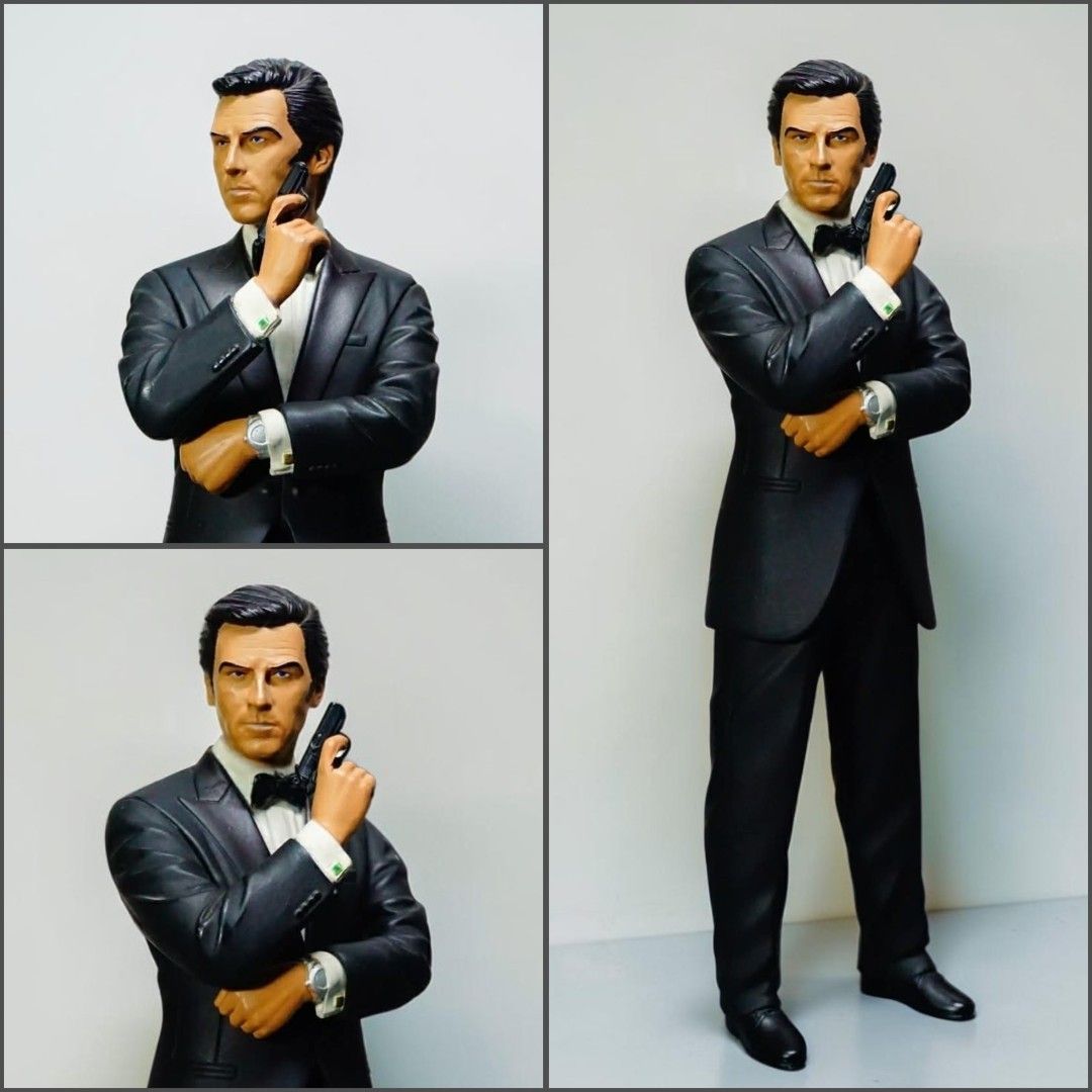 James Bond 007 Pierce Brosnan Figure (Category: Figurines & Statues) located in Manila. Submitted by pinhead07 (Listing ID 1468918438, Image 1). Description: Vintage James Bond 007 Pierce Brosnan Figure (Golden Eye) 1996 - 8 inches - PVC material Php 2,499 📍Binondo manila Delivery at Buyer's expense G-cash Payment.