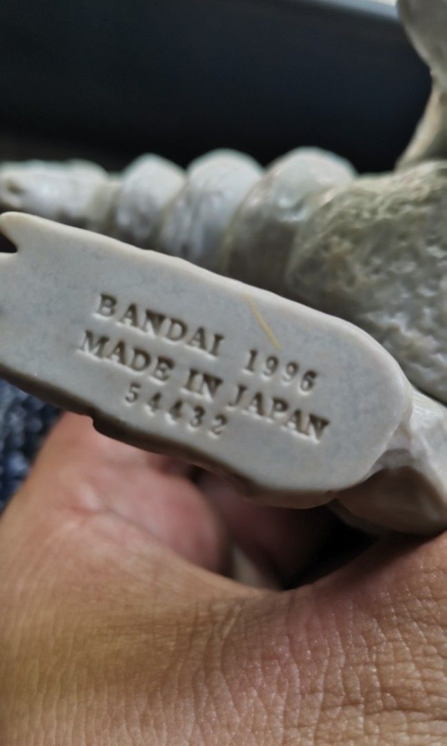 Vintage kaiju (Category: Action & Battle Toys) located in Botolan. Submitted by weirdconnectioncollectibles (Listing ID 1468802601, Image 2). Description: Kaiju Japan bandai 500 J&t shipping kahit saan sa pinas.