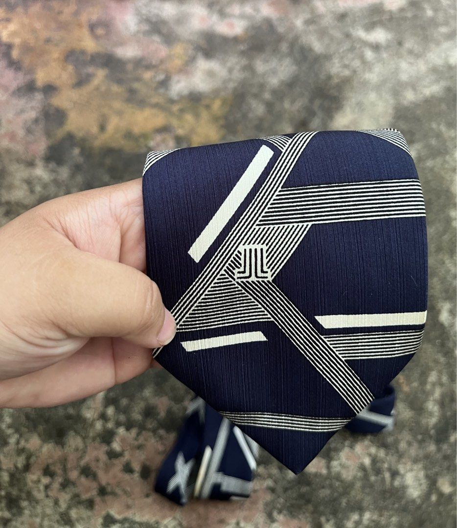 Vintage LANVIN PARIS Silk Tie - Navy Blue Abstract Geometric Linear Pattern (Category: Luxury Accessories) located in Dapitan. Submitted by gelbread (Listing ID 1468771988, Image 3). Description: .