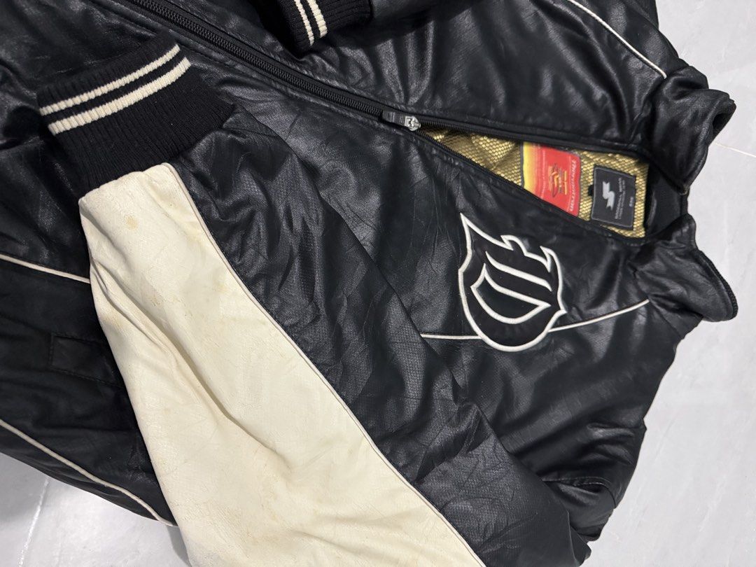 Vintage Leather Baseball Jacket (Category: Coats, Jackets and Outerwear) located in Mandaluyong City. Submitted by declutteringggg101 (Listing ID 1468922407, Image 3). Description: .