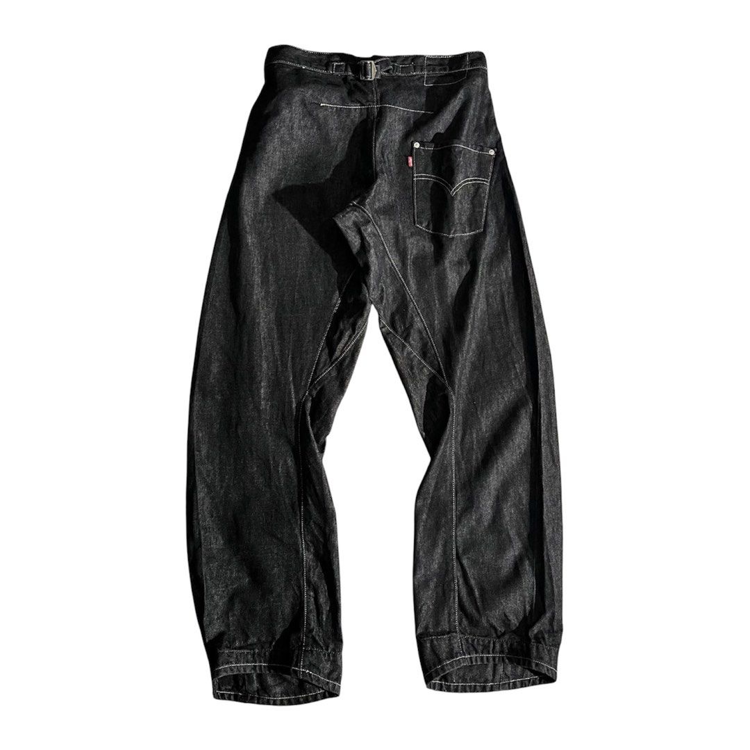 Vintage Levis Engineered Cinch Back Jeans (Category: Jeans) located in Daraga. Submitted by th3cliquejunks (Listing ID 1468847134, Image 2). Description: Vintage Levis Engineered Cinch Back Jeans Tagged Size: 30-32” Condition: 10/10 Flawless Authentic Measurement: Waist: 32” Length: 42” Hem: 9.5” - 3,780 Dm!.