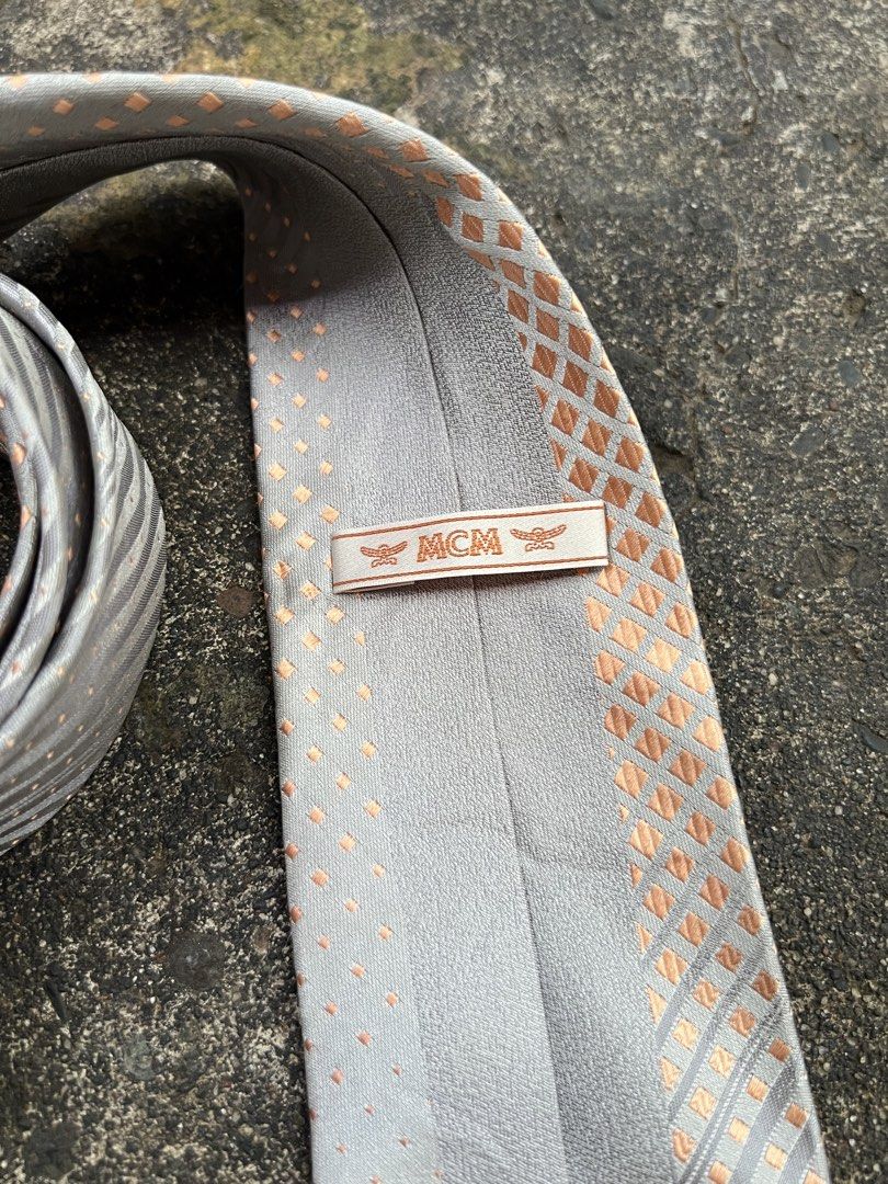 Vintage MCM Authentic Silk Tie - Silver Gray & Orange Geometric Gradient Pattern (Category: Luxury Accessories) located in Dapitan. Submitted by gelbread (Listing ID 1468772354, Image 2). Description: .