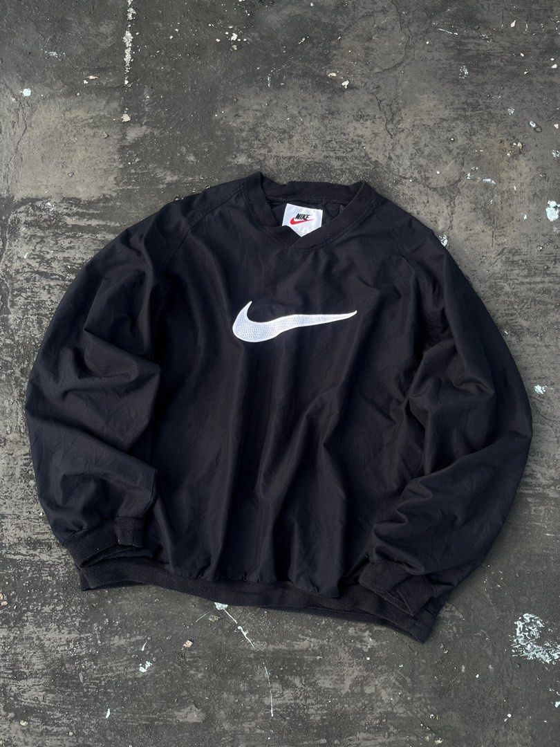 Vintage nike pullover (Category: Coats, Jackets and Outerwear) located in Manila. Submitted by thrift_tg (Listing ID 1468919481, Image 3). Description: Vintage 90’s Nike Pullover Windbreaker Black / White Center Swoosh Size: XL on tag - Made in USA (rare tag!) Dimes: 27/28 Color rate: 9/10 Condition: 7/10 to 7.5/10 Issues: • Loose ribbings all over (cuffs, hem, neck) • Neck garter maluwag - kita sa pic, naka-open na V-cut • Normal wear for vintag