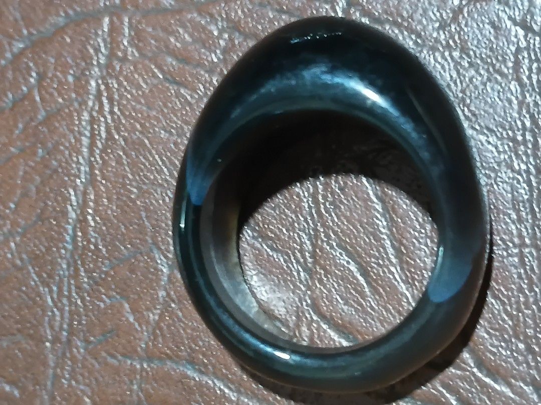 Vintage ring, size 6 to 7 (Category: Other Accessories) located in Paranaque City. Submitted by 4thestate.surplusan (Listing ID 1468839882, Image 2). Description: vintage ring, japan.