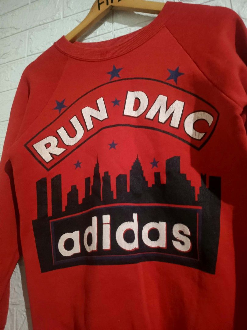 Vintage Run DMC Adidas 80s/90s (Category: Tshirts & Polo Shirts ) located in Agoo. Submitted by fitzmatic15 (Listing ID 1467596864, Image 2). Description: Vintage Run DMC Adidas 80s/90s small adult 18x26 napakasolid 🔥🔥 OBO.