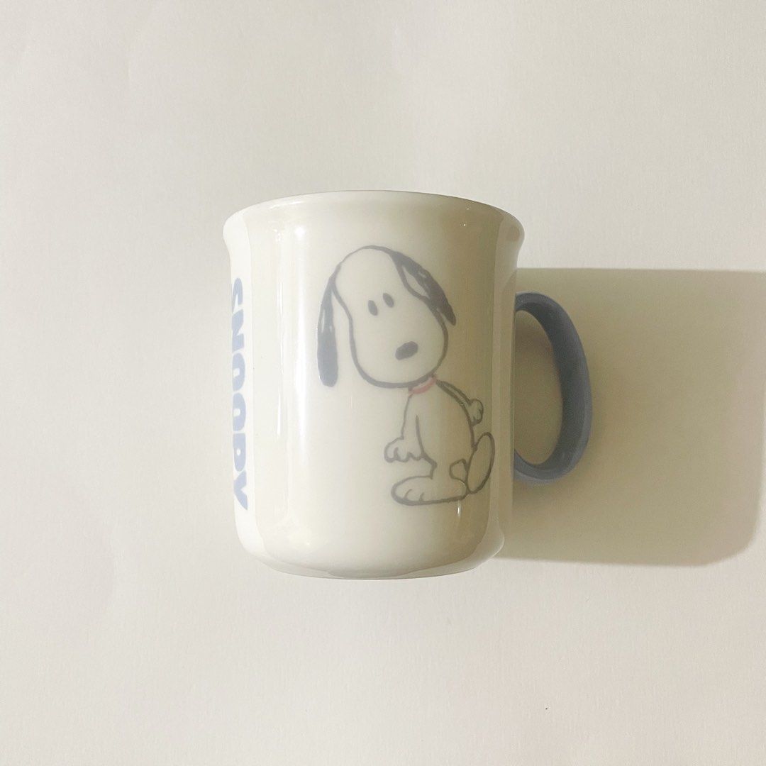 Vintage Snoopy Ceramic Mug (Category: Coffee & Tea Tableware) located in Butuan. Submitted by paperlueur (Listing ID 1468797122, Image 1). Description: .