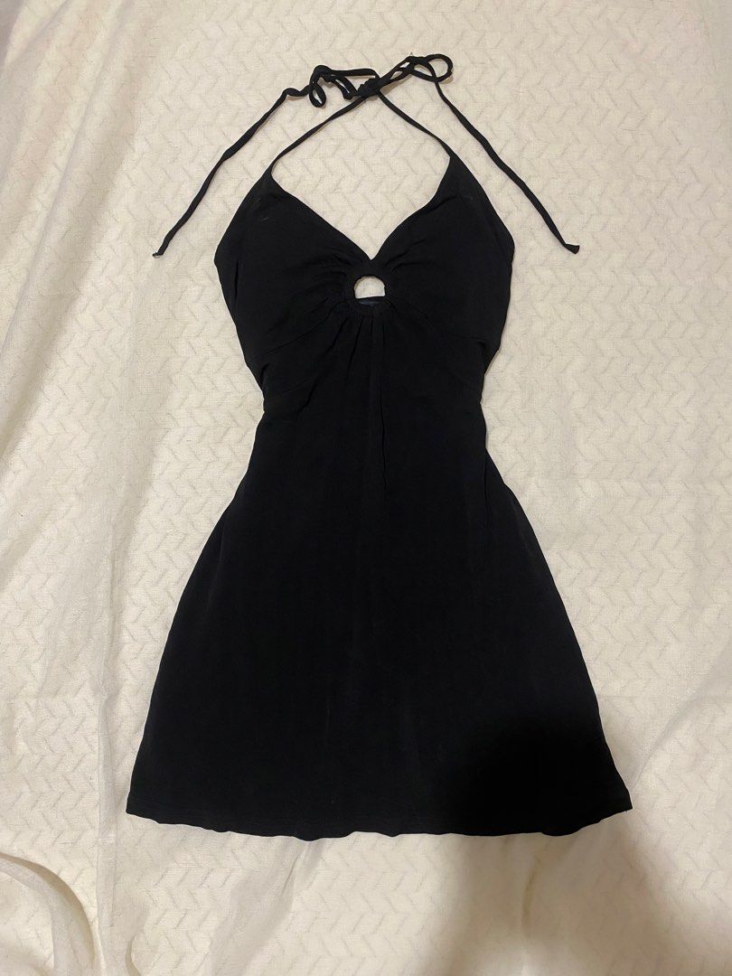 Vintage Y2k BEBE Halter Black Mini Dress (Category: Dresses) located in Marilao. Submitted by kyssmarila (Listing ID 1468874849, Image 1). Description: — Size: S on tag Waistline: 26-28” Bust: 32-34” Length: 28” — Condition: 9/10 — Flaws: None.