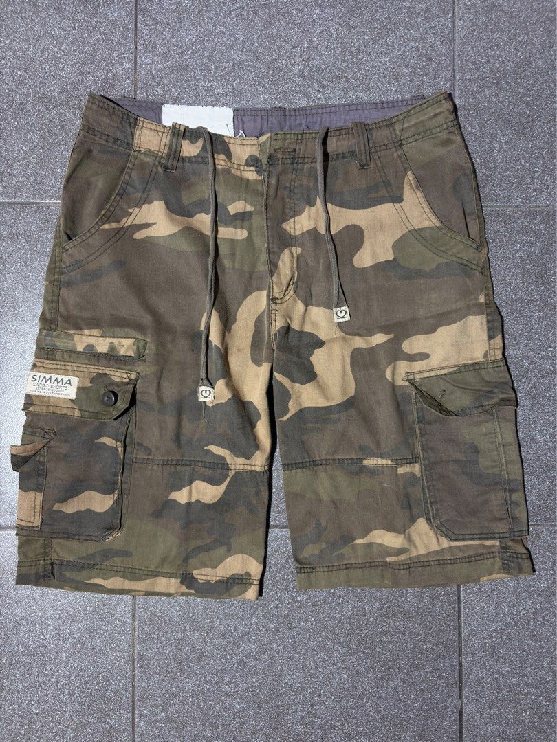 Vintage y2k Camo Cargo Jorts (Category: Shorts) located in Binan City. Submitted by micosarchive (Listing ID 1468847480, Image 1). Description: Dm For Dimes And details.