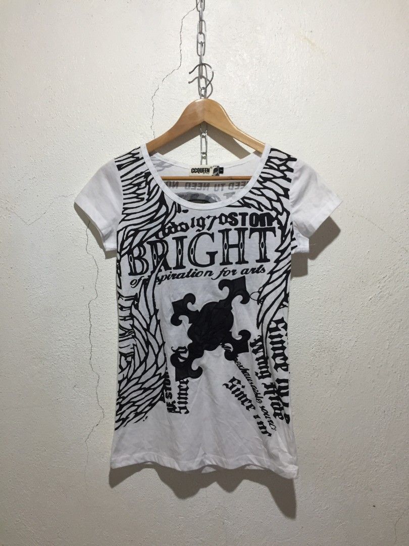 Vintage Y2k CCQUEEN (Category: Others Tops) located in Naga. Submitted by dodonggg (Listing ID 1468817396, Image 1). Description: Details: ▫️Exellent condition ▫️C.R - 10/10 ▫️Width - 17 ▫️Length - 26 ▫️Issue/s - None 📍Location: Cebu City of Naga 🚛MOD: J&T/Meet up 💵MOP: Gcash Only.