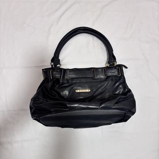 (Category: ) located in . Submitted by wear.arca (Listing ID 1468825384, Image 1). Description: .