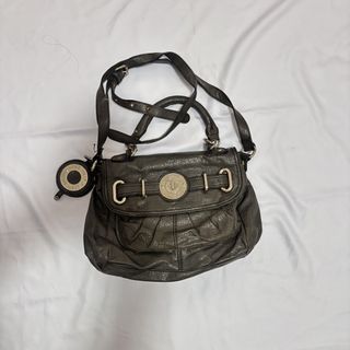 (Category: ) located in . Submitted by wear.arca (Listing ID 1468825388, Image 1). Description: .