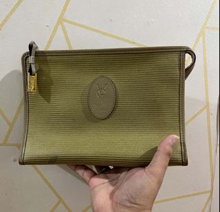 (Category: ) located in . Submitted by thethriftcity2024 (Listing ID 1468853320, Image 1). Description: .