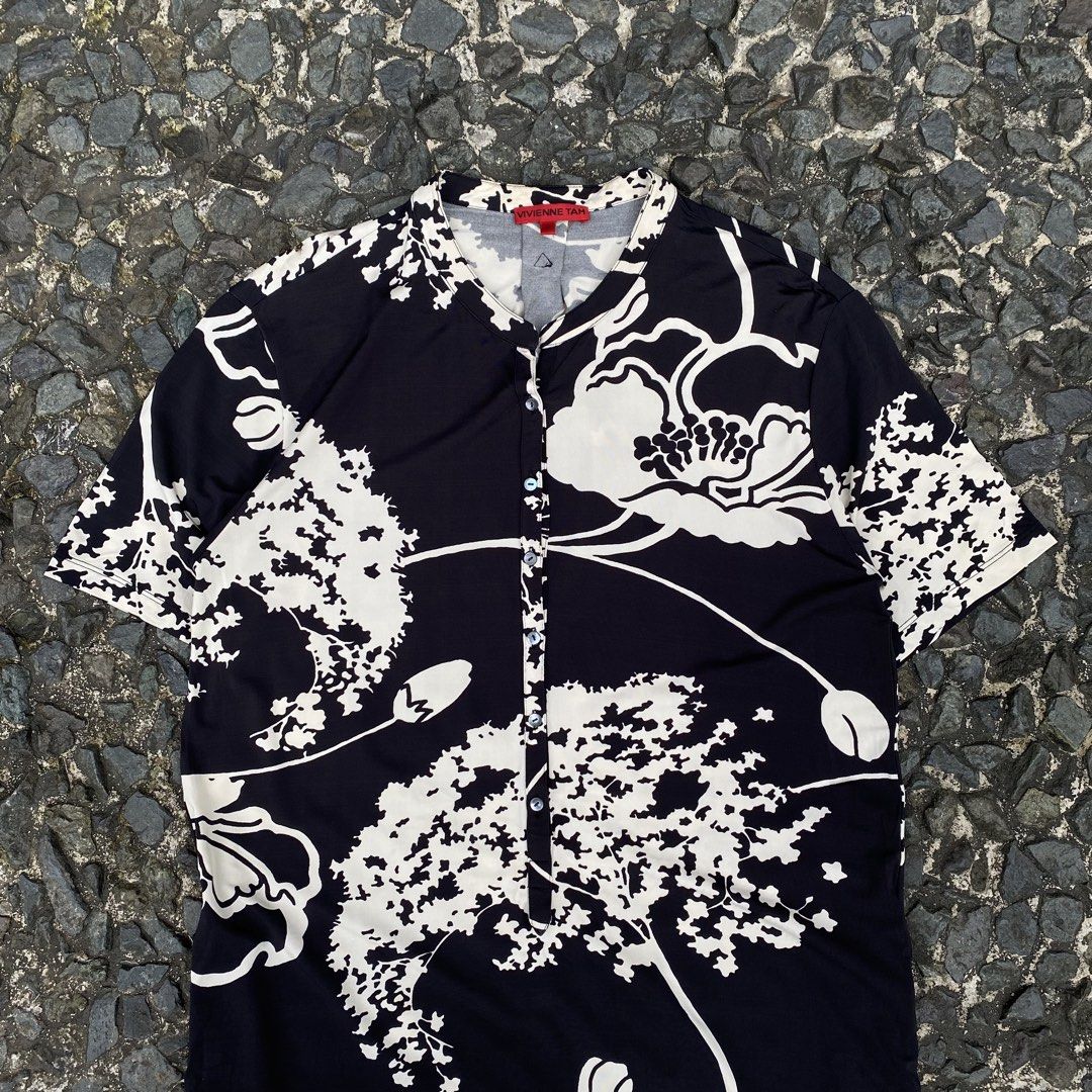 Vivienne Tam Printed Dress (Category: Dresses) located in Quezon City. Submitted by rebirthalley (Listing ID 1468776836, Image 2). Description: Witdh-18.5 Length-36 Sleeve-8.5 Shoulder-16 Hem-20.5 Excellent Need wash only.