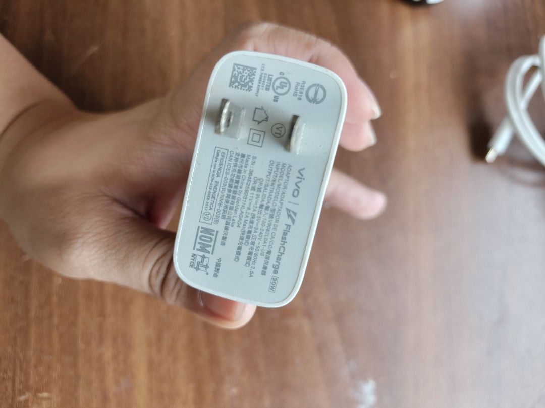 Vivo V60 Charger (Category: Chargers & Cables) located in Manila. Submitted by royalgem_d5faa1 (Listing ID 1468718793, Image 1). Description: .