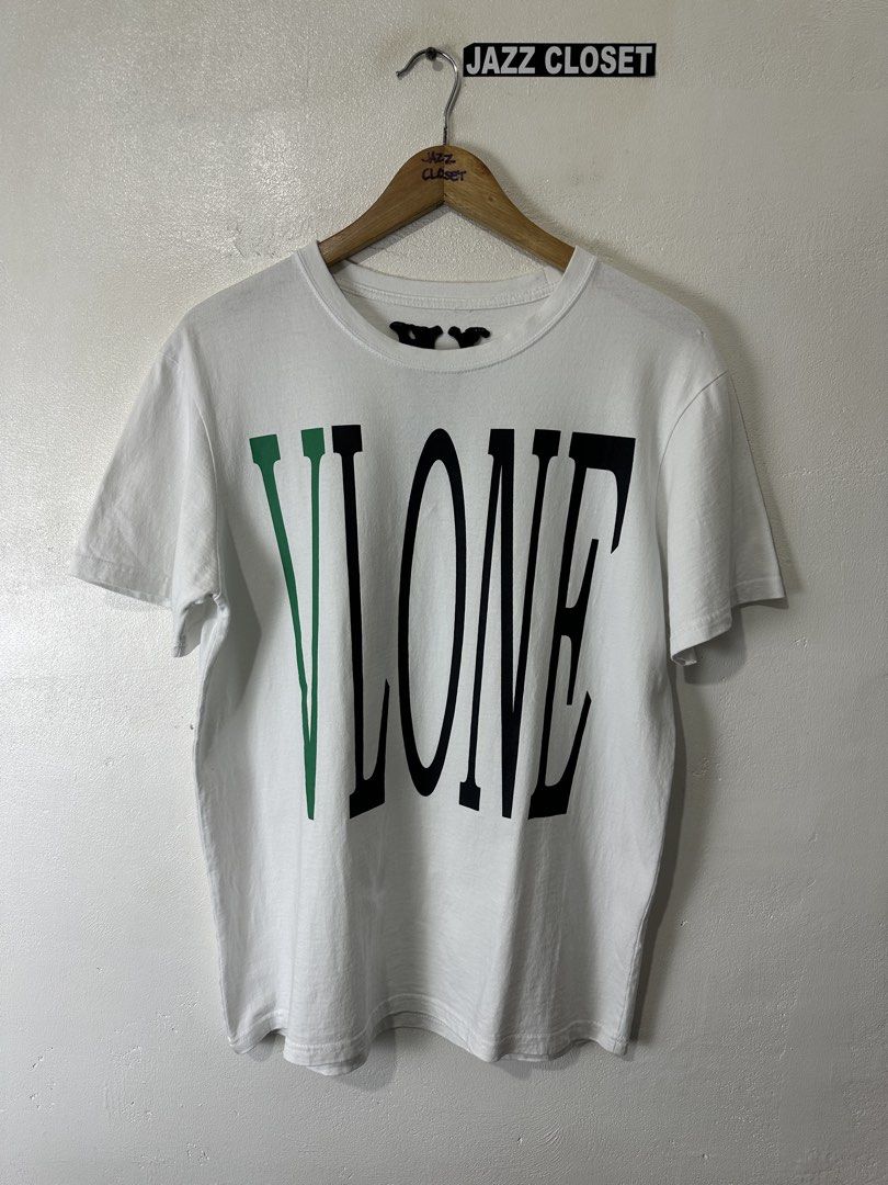 Vlone Green Staple Logo Tee (Category: Tshirts & Polo Shirts ) located in San Fernando. Submitted by jazzclosetest2018 (Listing ID 1468765814, Image 1). Description: My Location: San Fernando, Pampanga📍 Payment 1st Transaction! Vlone Green Staple Logo Tee Size: Small (on tag) up to Medium Fit L28" * W19.5" Very Good Condition Issue: re-stitched pin hole on left shoulder & cut wash tags see last 2 pics. for reference. ₱ 2999.00 + SF (or best offe